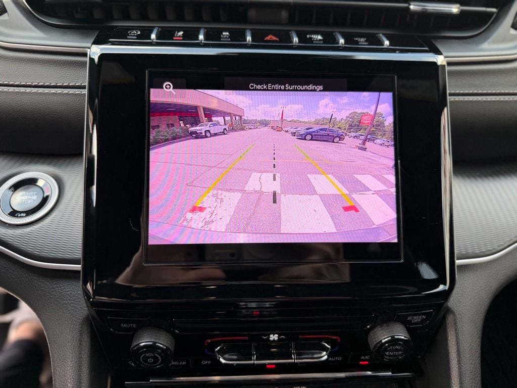 2024 Jeep Grand Cherokee L Laredo