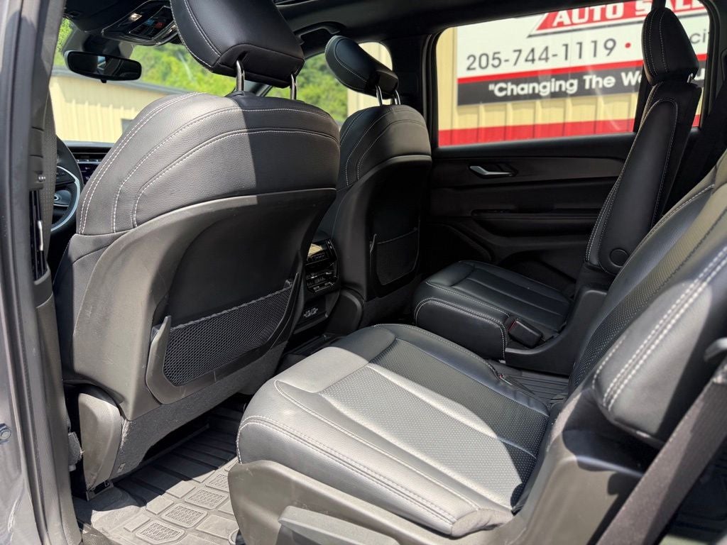 2024 Jeep Grand Cherokee L Laredo