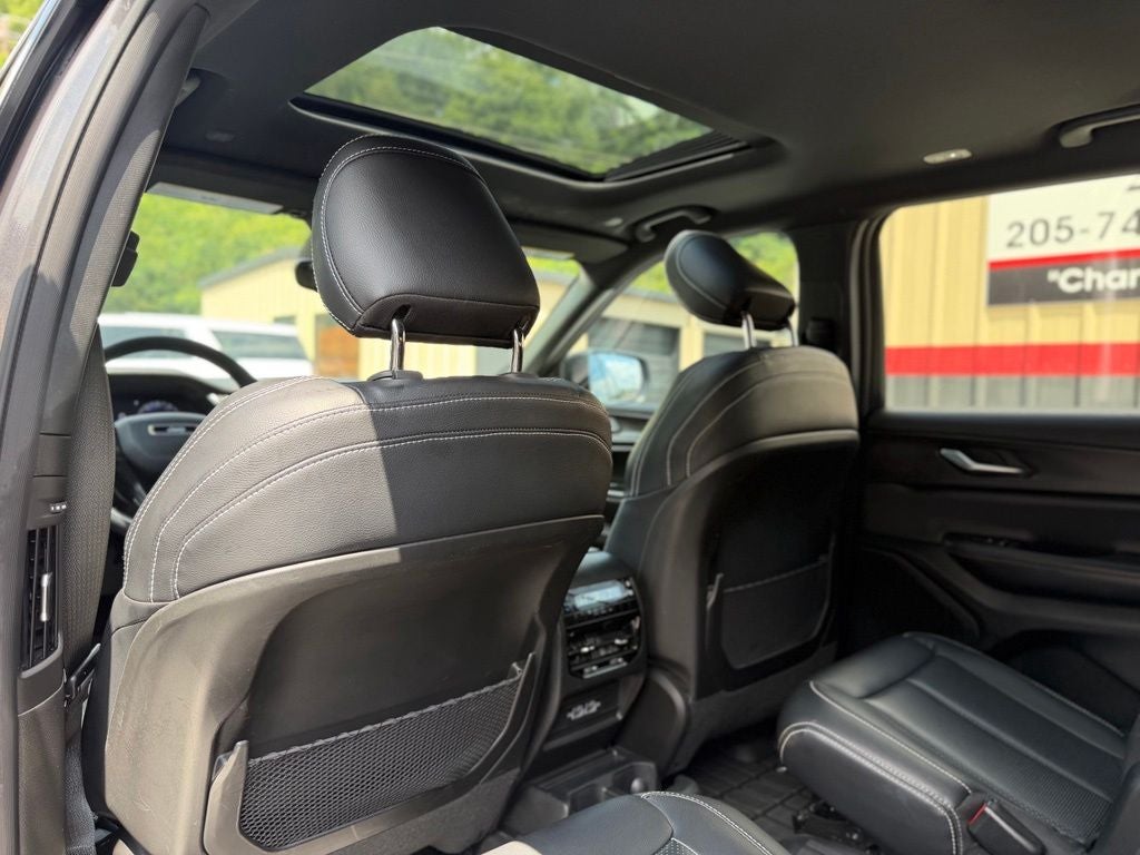 2024 Jeep Grand Cherokee L Laredo