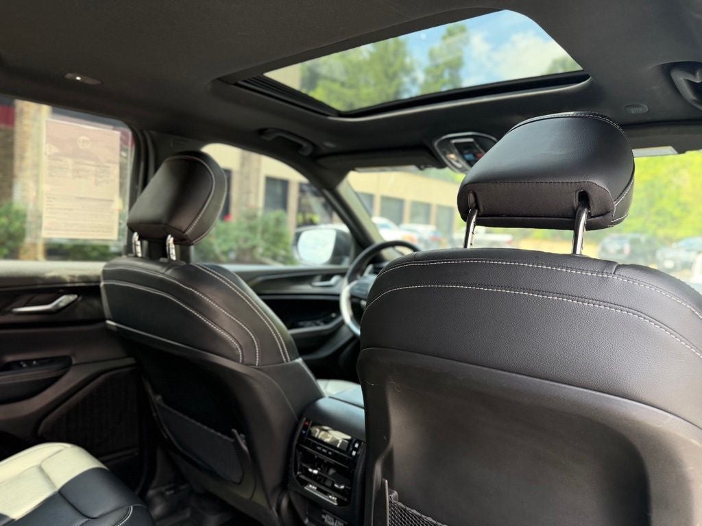 2024 Jeep Grand Cherokee L Laredo