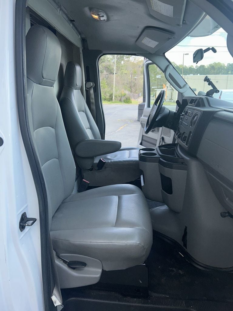 2017 Ford E-350SD Base Cutaway