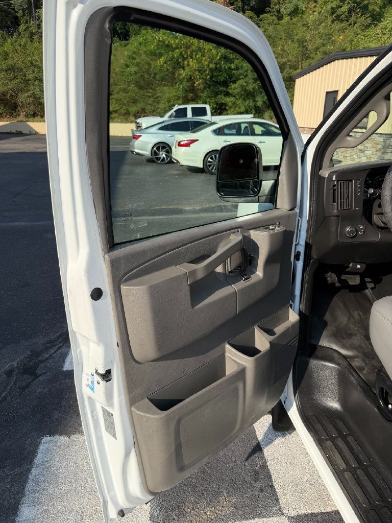 2018 Chevrolet Express 3500 Work Van Cargo