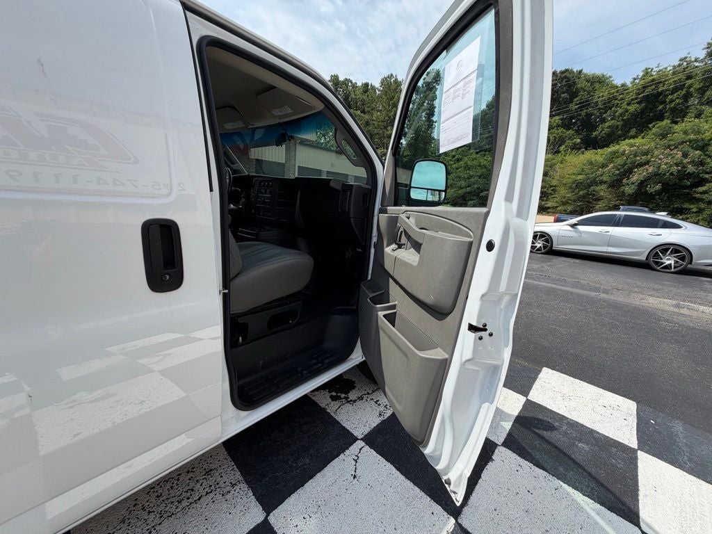 2023 GMC Savana 2500 Work Van