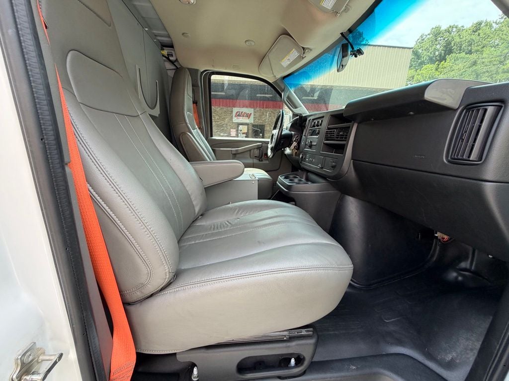 2023 GMC Savana 2500 Work Van