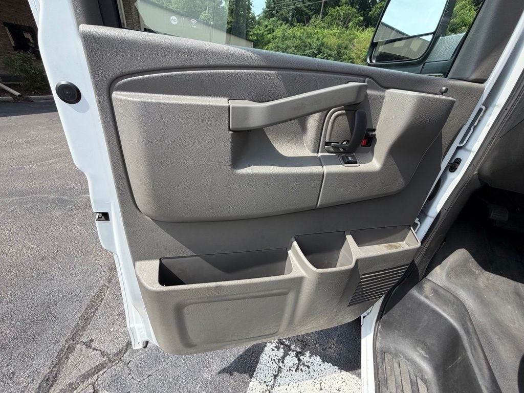 2023 GMC Savana 2500 Work Van