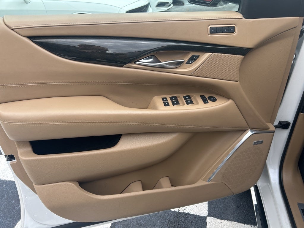 2016 Cadillac Escalade Luxury