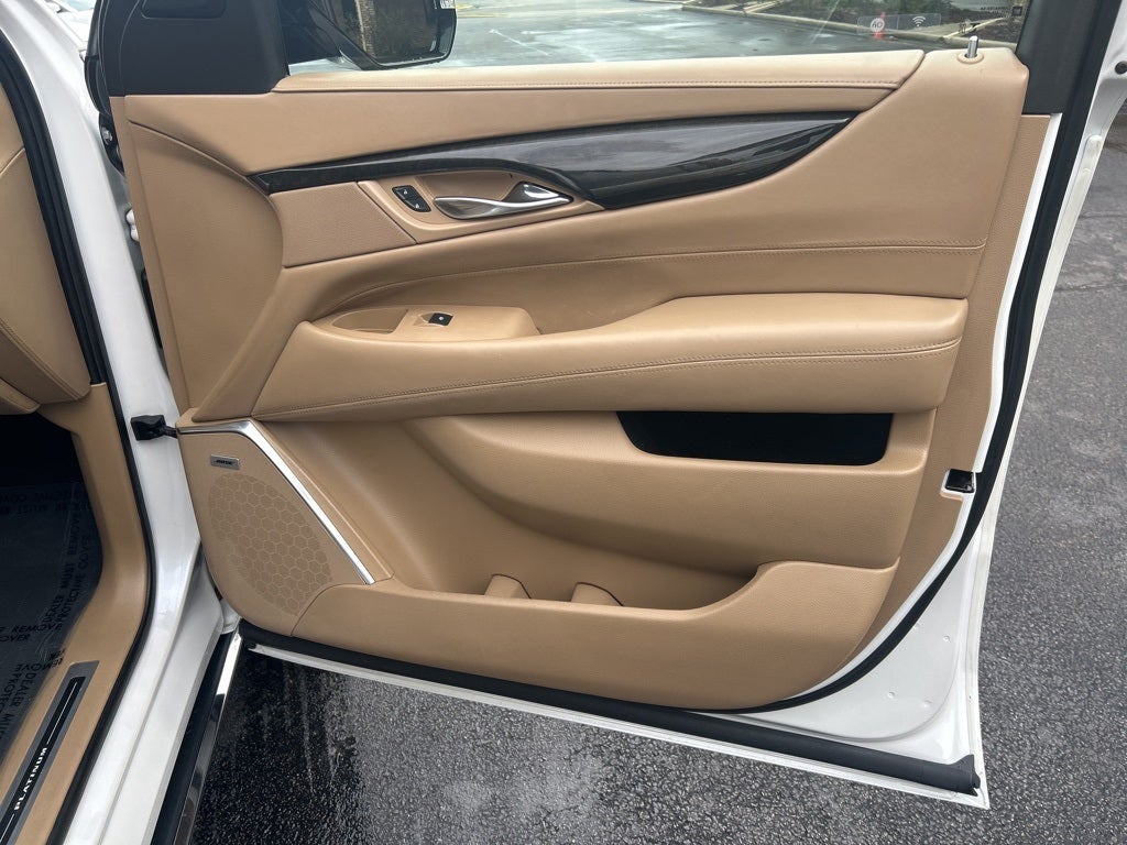 2016 Cadillac Escalade Luxury