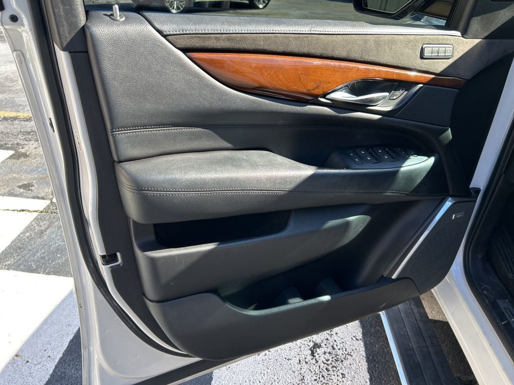 2018 Cadillac Escalade ESV Premium