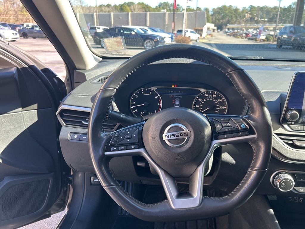 2022 Nissan Altima 2.5 SV