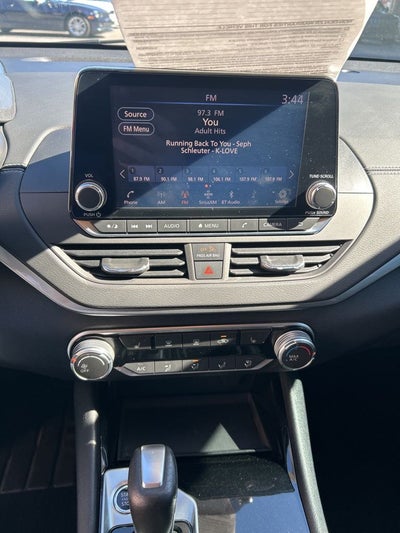 2022 Nissan Altima 2.5 SV