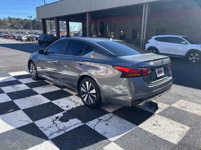 2022 Nissan Altima 2.5 SV