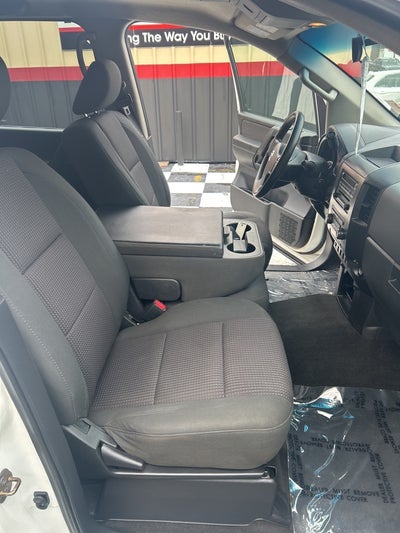 2012 Nissan Titan SV