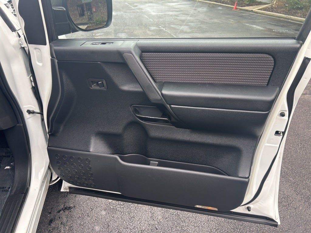 2012 Nissan Titan SV