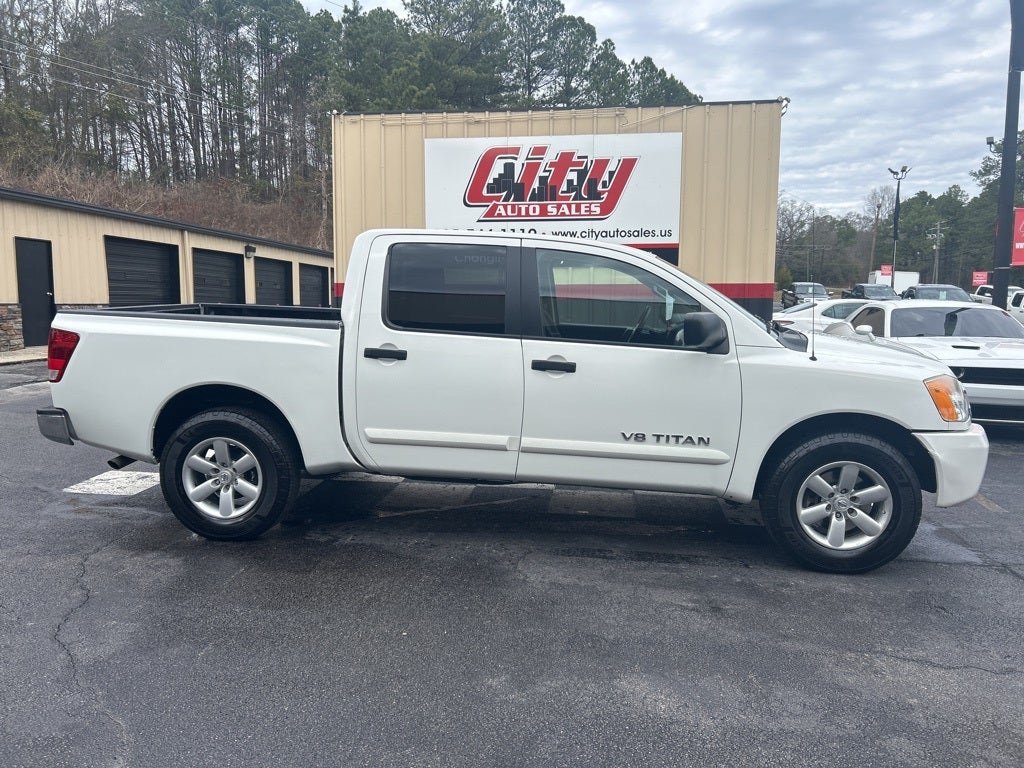 2012 Nissan Titan SV