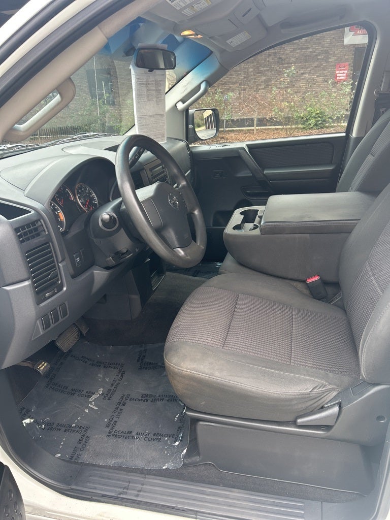 2012 Nissan Titan SV