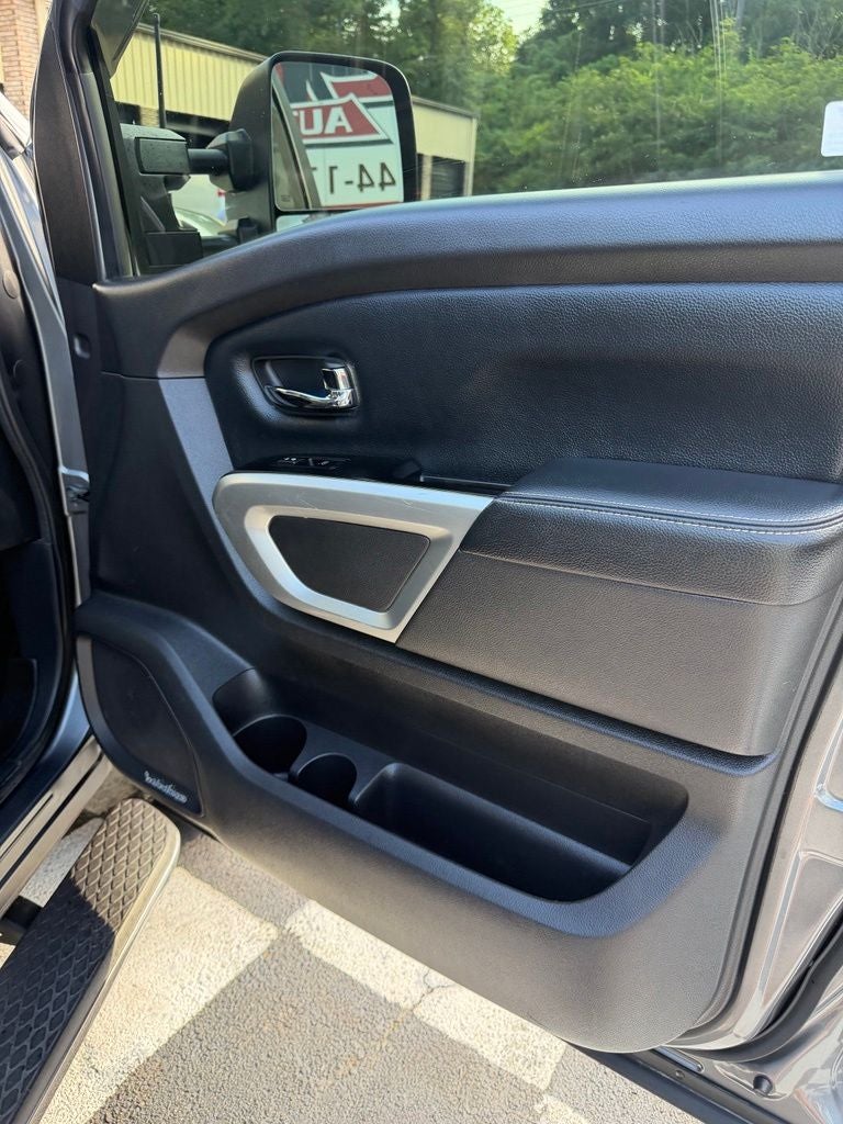 2017 Nissan Titan PRO-4X