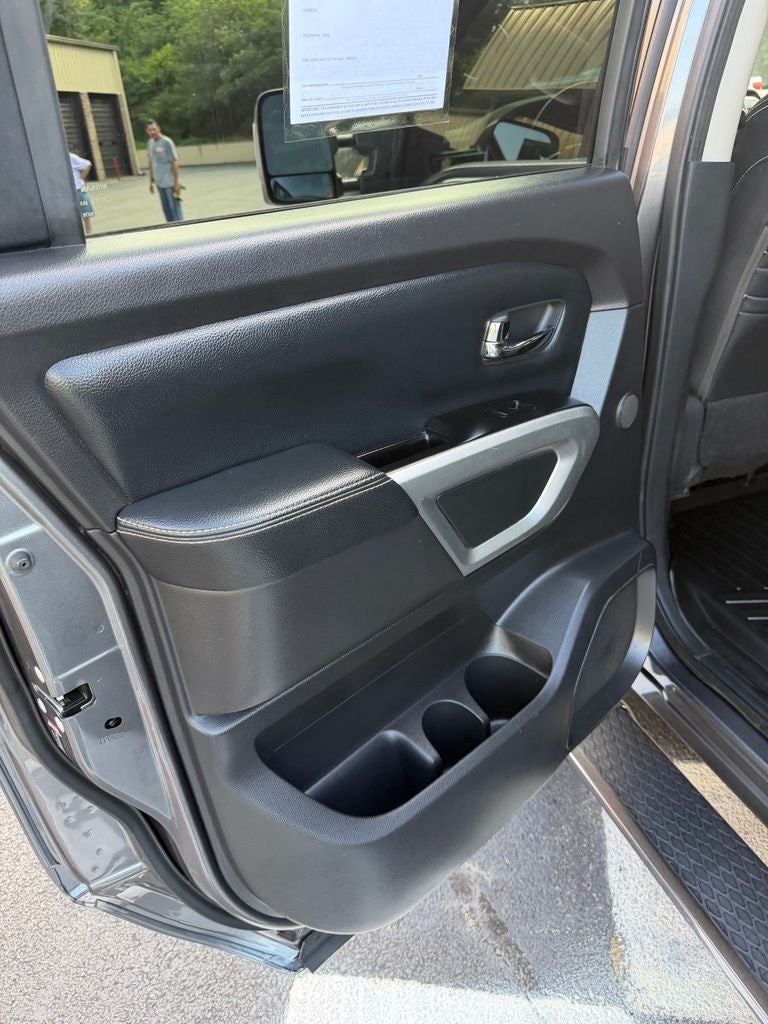 2017 Nissan Titan PRO-4X