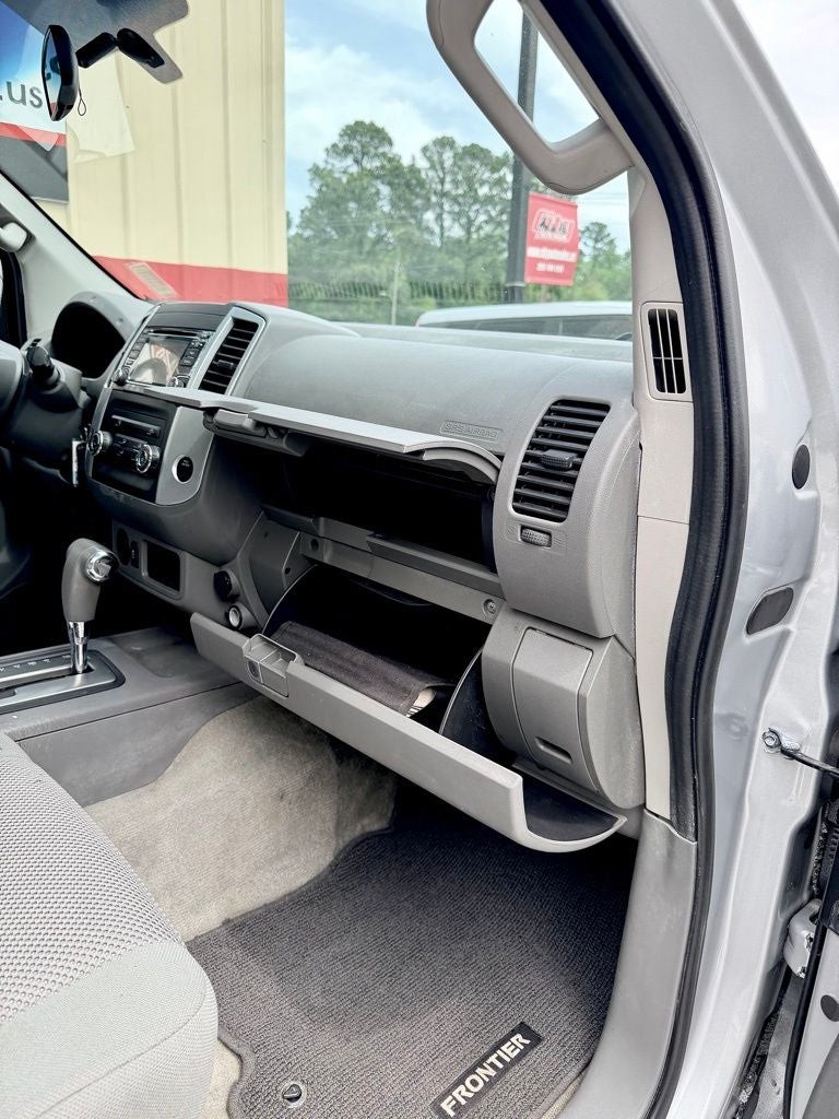 2016 Nissan Frontier SV