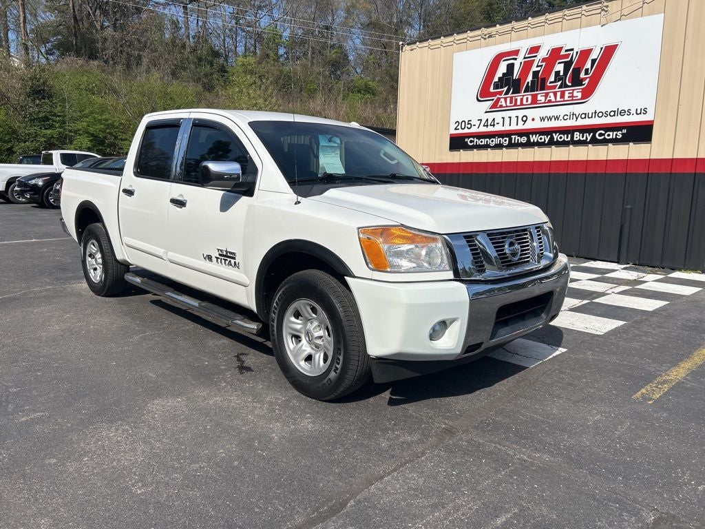 2015 Nissan Titan SV