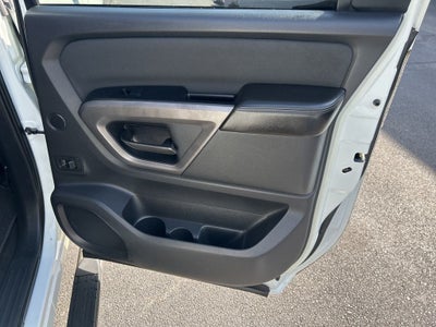 2015 Nissan Titan SV