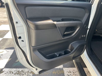 2015 Nissan Titan SV