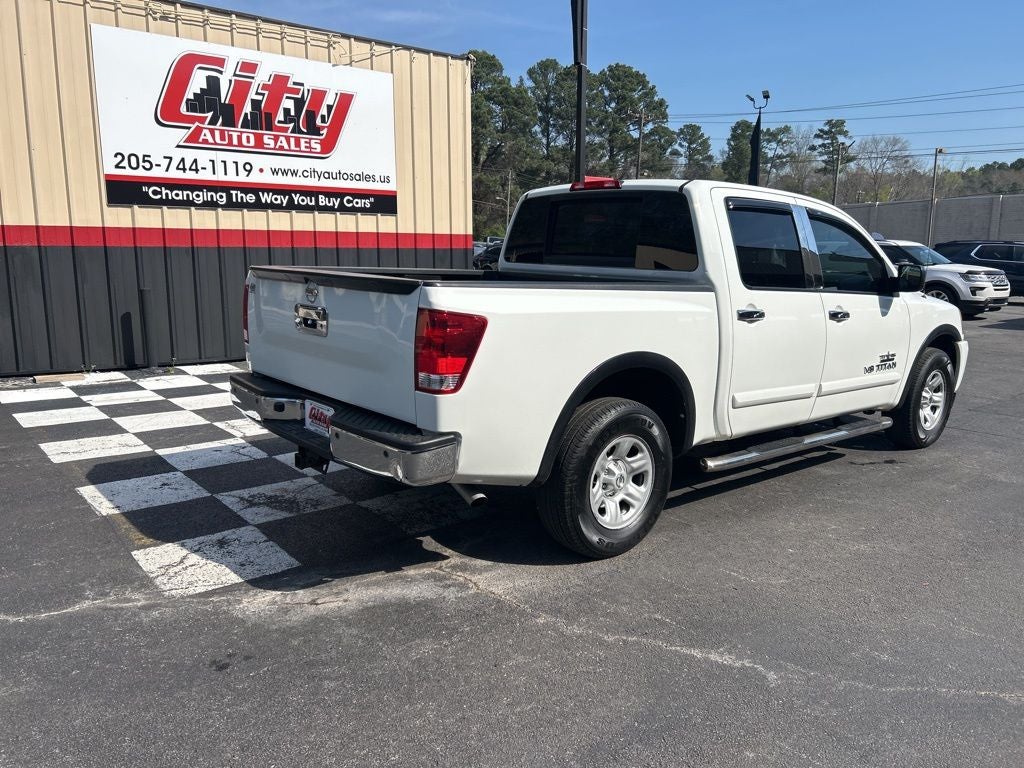 2015 Nissan Titan SV