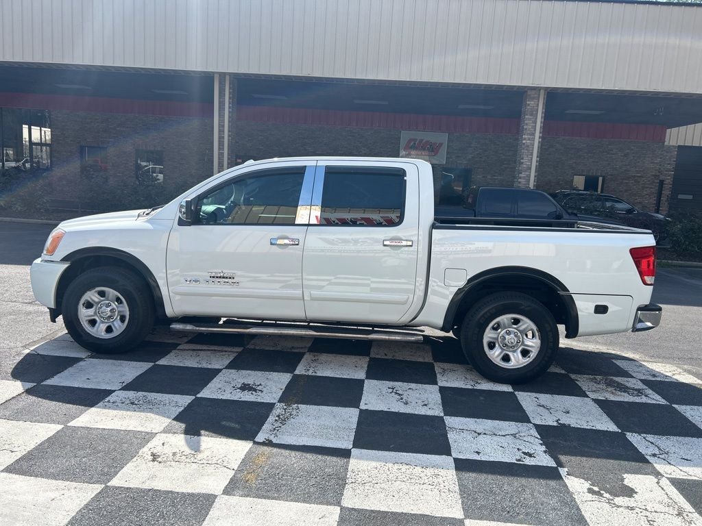 2015 Nissan Titan SV
