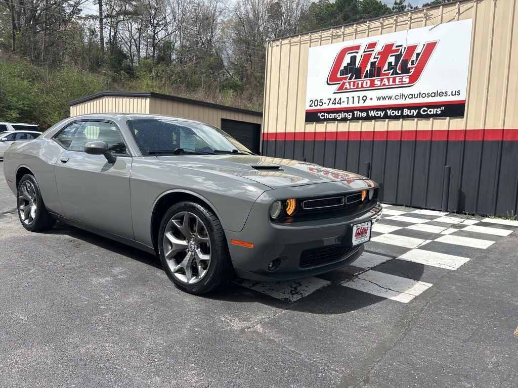 2017 Dodge Challenger SXT Plus