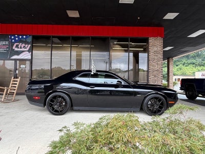 2016 Dodge Challenger R/T Plus
