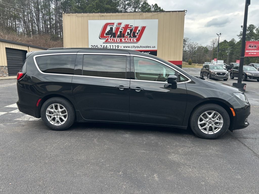 2021 Chrysler Voyager LXI