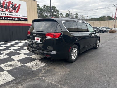 2021 Chrysler Voyager LXI