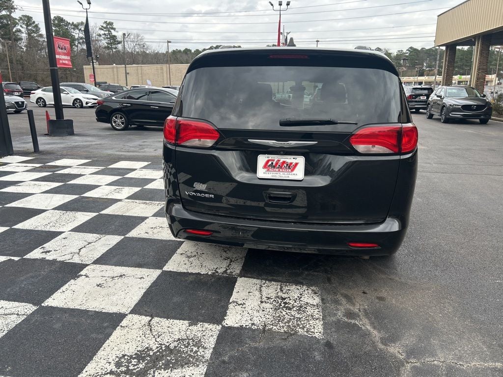 2021 Chrysler Voyager LXI