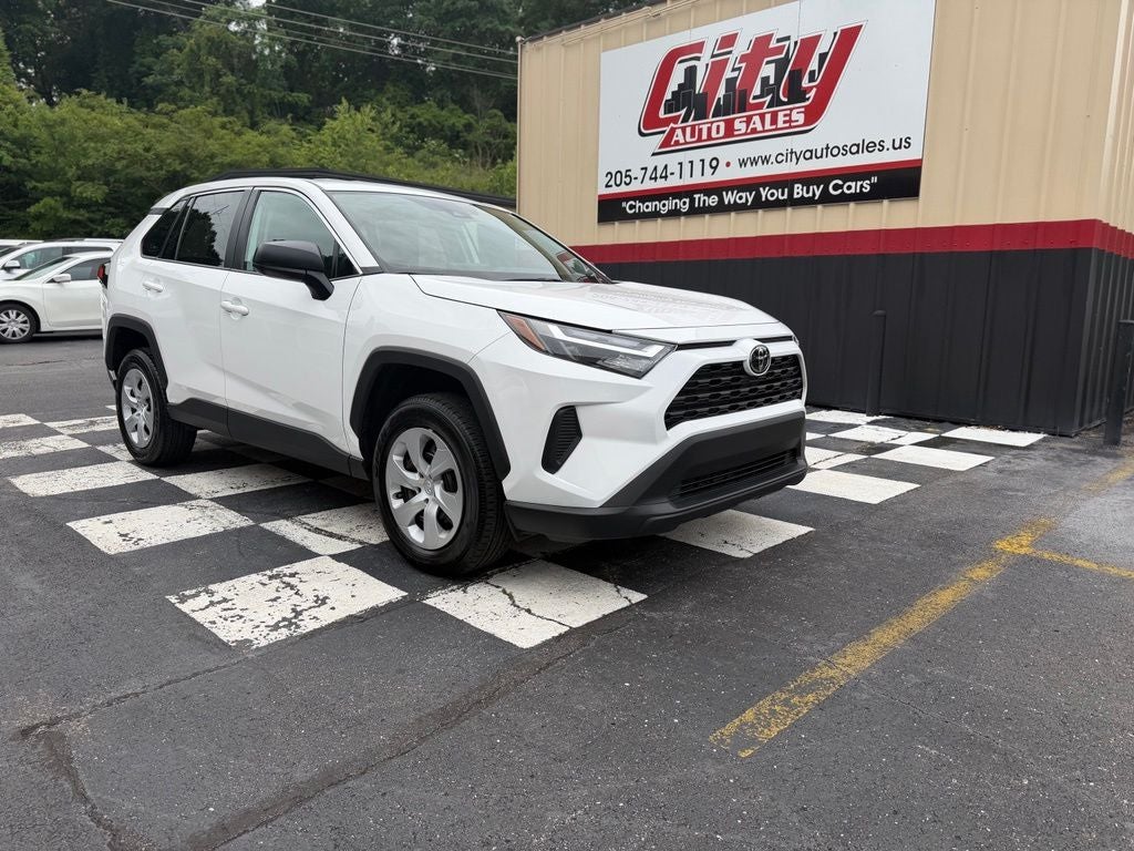 2025 Toyota RAV4 LE