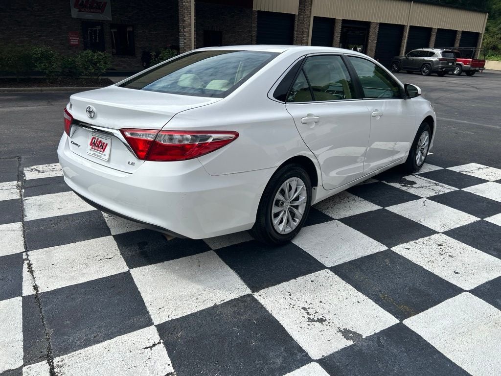 2017 Toyota Camry LE