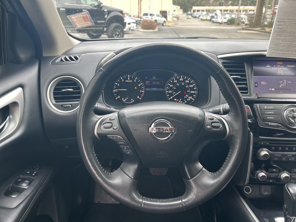 2018 Nissan Pathfinder SV