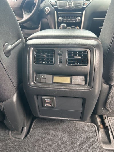 2018 Nissan Pathfinder SV