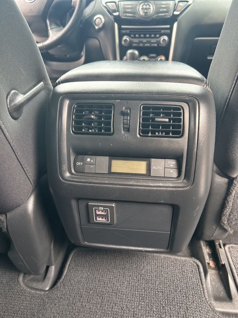 2018 Nissan Pathfinder SV