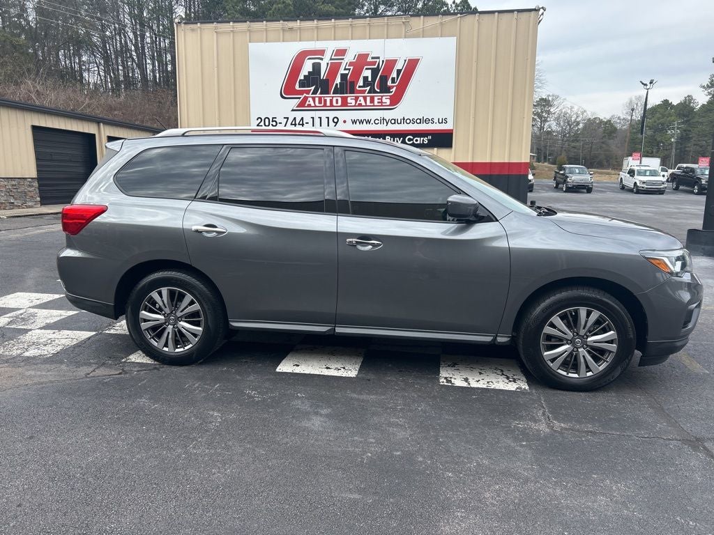 2018 Nissan Pathfinder SV