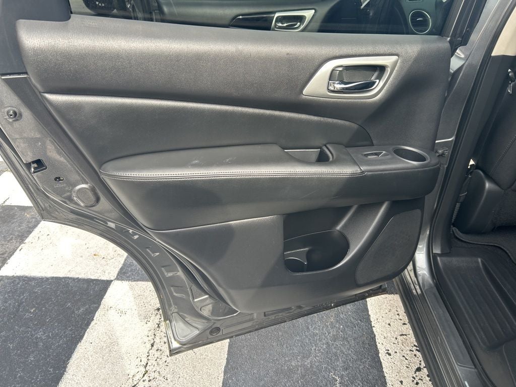 2018 Nissan Pathfinder SV