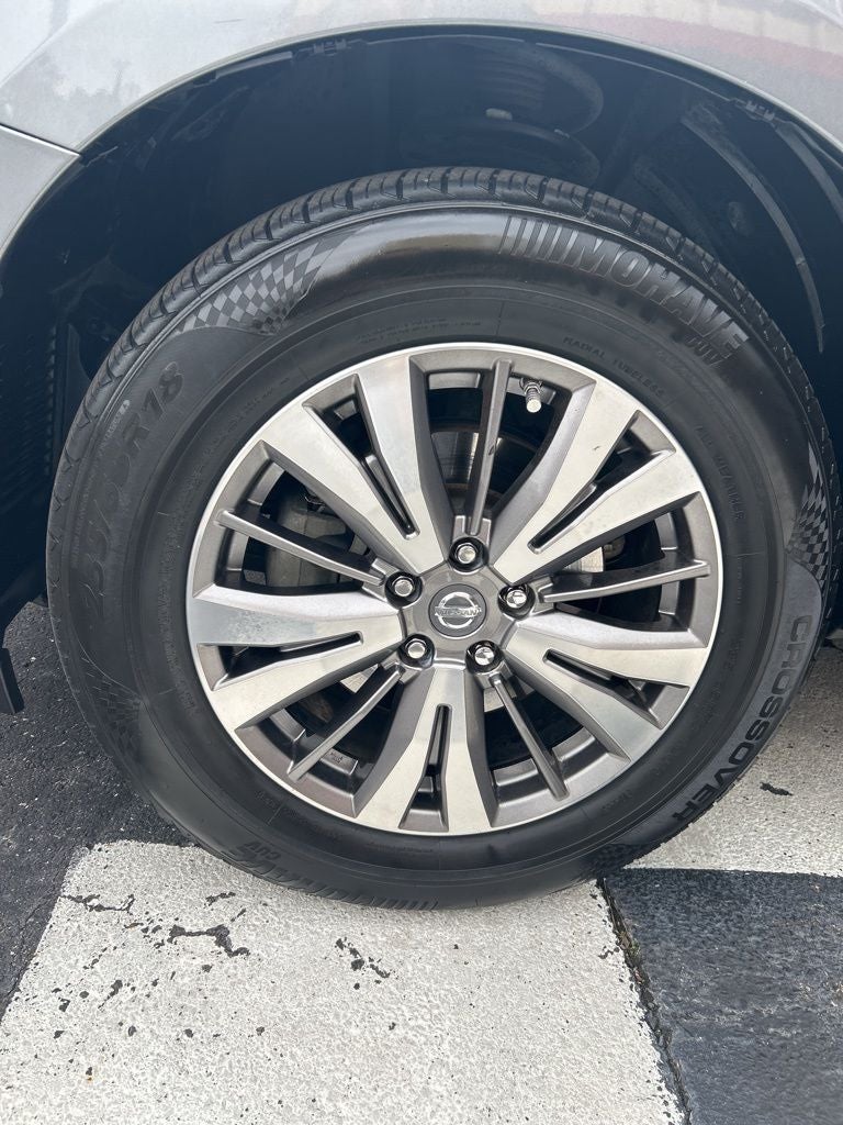 2018 Nissan Pathfinder SV
