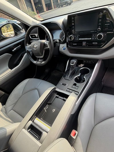 2022 Toyota Highlander Hybrid XLE