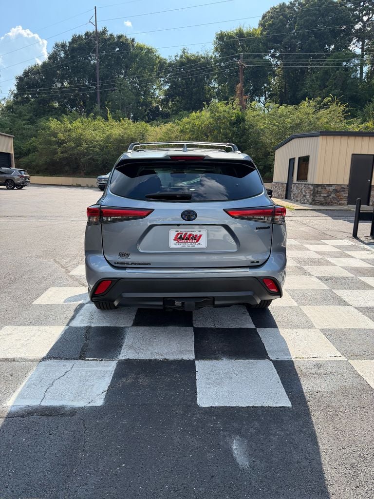 2022 Toyota Highlander Hybrid XLE