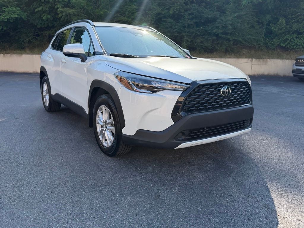 2024 Toyota Corolla Cross LE