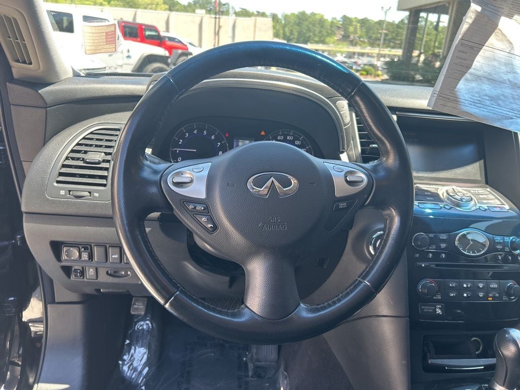 2017 INFINITI QX70 Base
