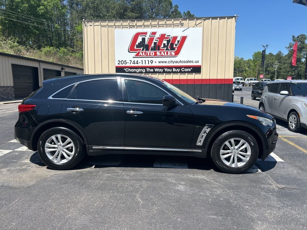 2017 INFINITI QX70 Base