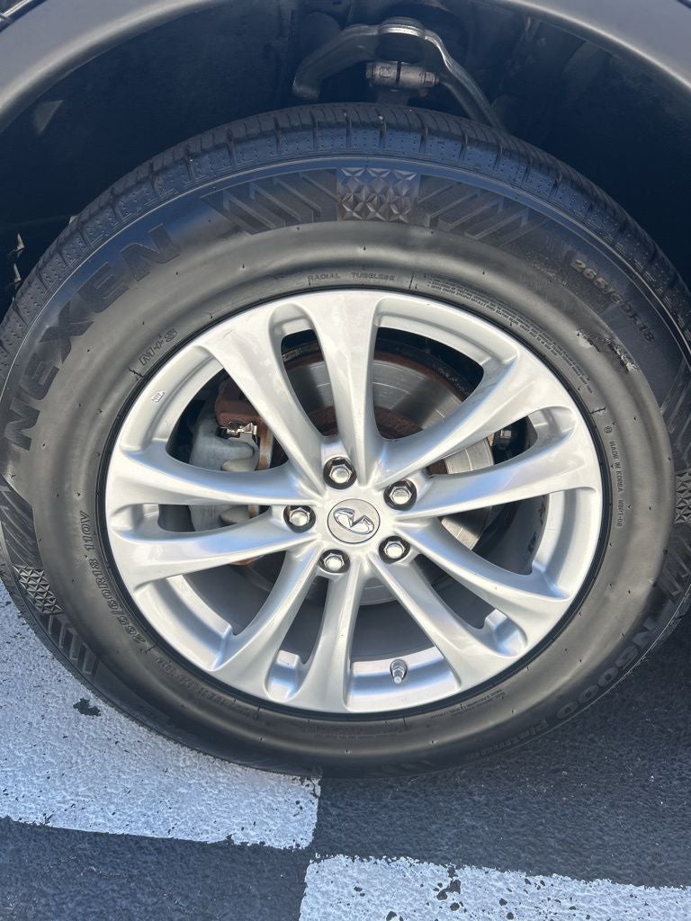 2017 INFINITI QX70 Base