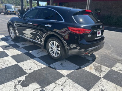 2017 INFINITI QX70 Base