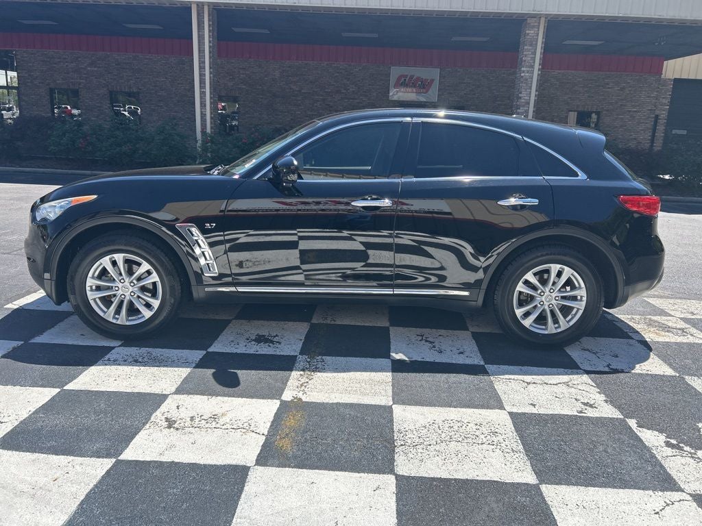 2017 INFINITI QX70 Base